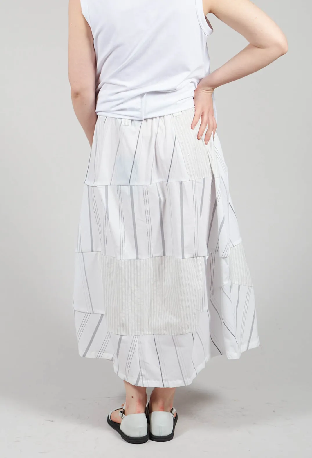 Moyuru Skirts^Tulip Hem Skirt in White Stripe