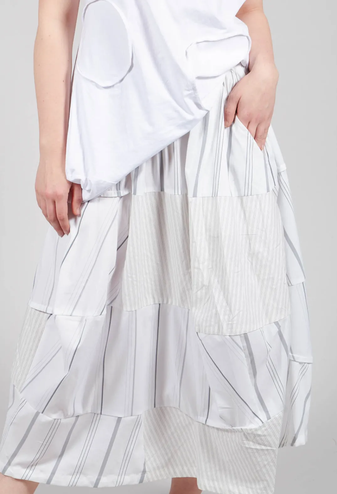 Moyuru Skirts^Tulip Hem Skirt in White Stripe