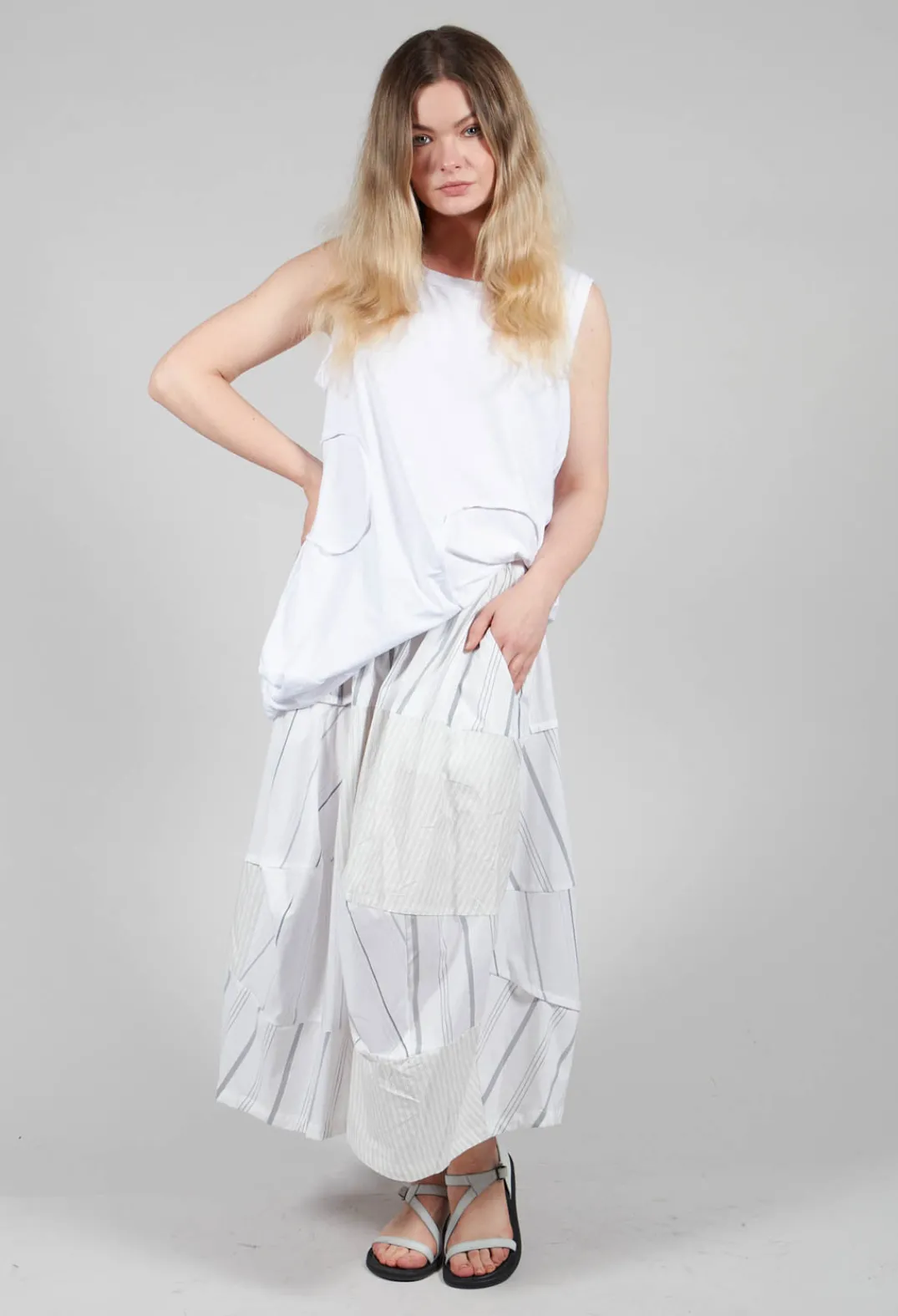 Moyuru Skirts^Tulip Hem Skirt in White Stripe