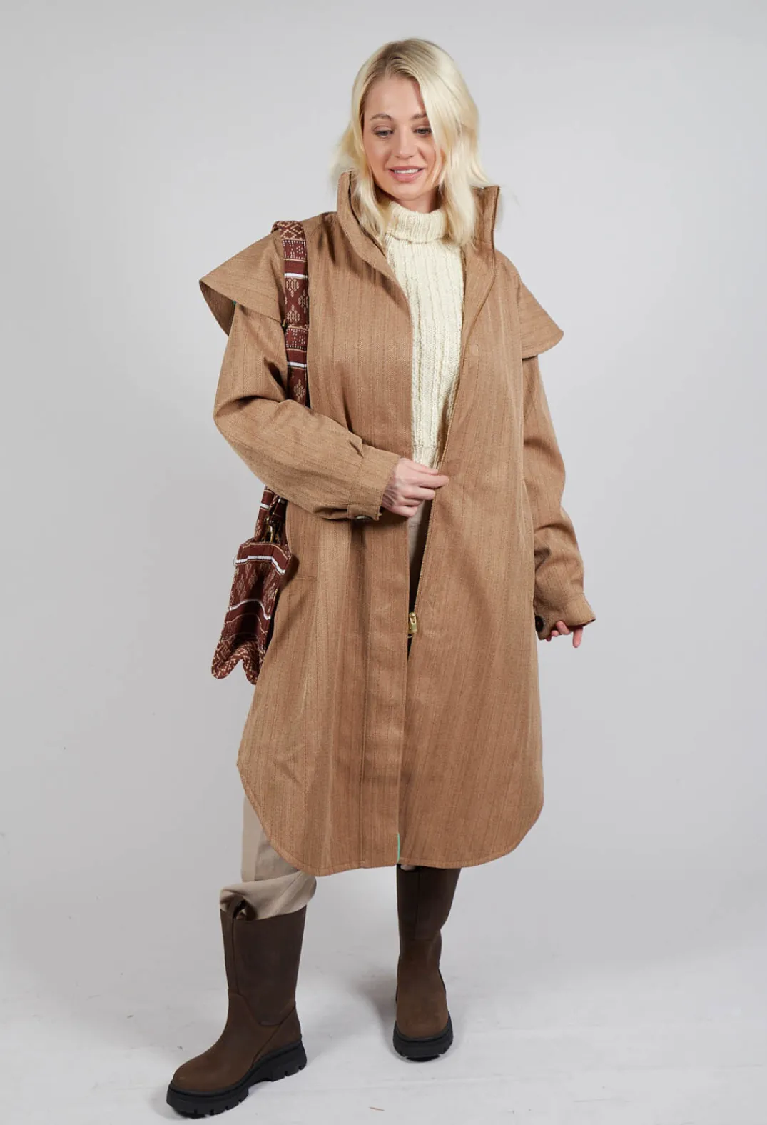 BRGN Coats^Tyfon Coat in Camel Tweed