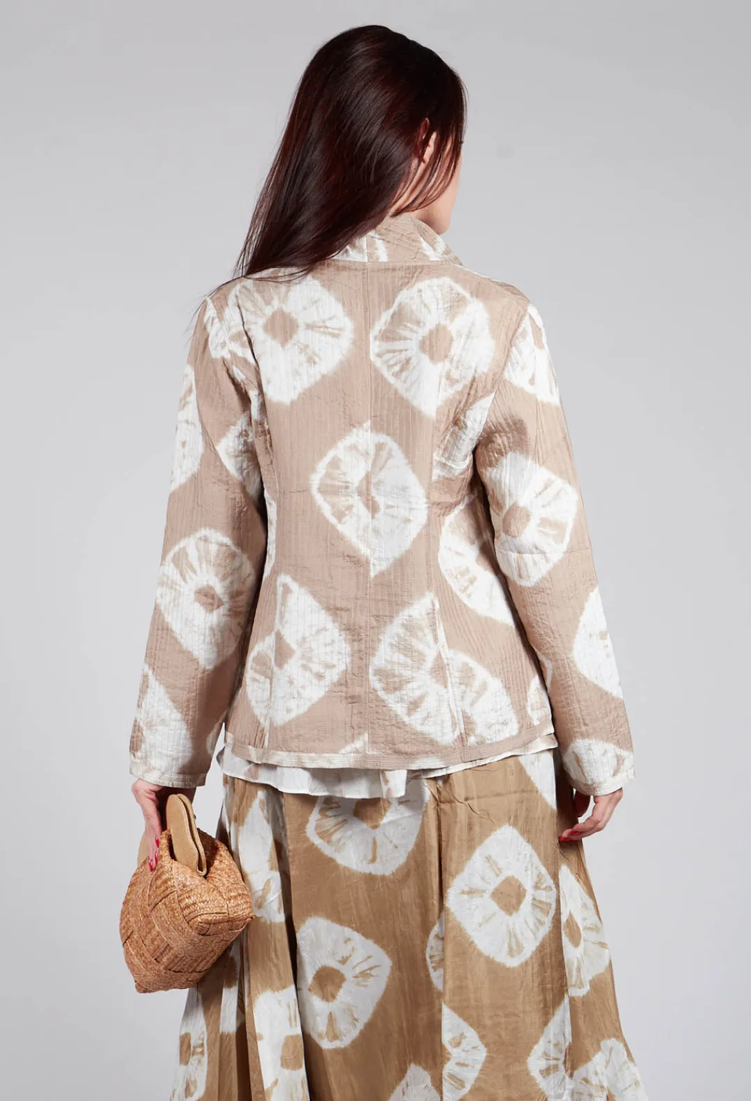 Bianco Levrin Jackets^Ulla Padded Jack in Beige and Cream