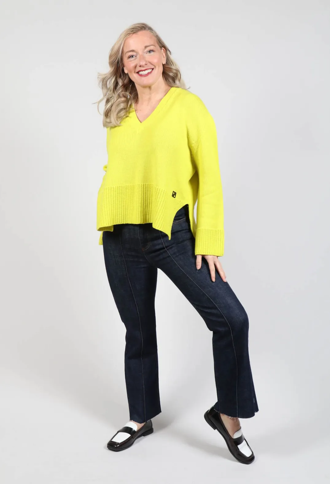 Beatrice B Knitwear|Jumpers^V Neck Jumper in Lime