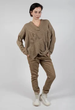 Rundholz Mainline Jumpers^V-Neck Ribbed Jumper in Camel Mel