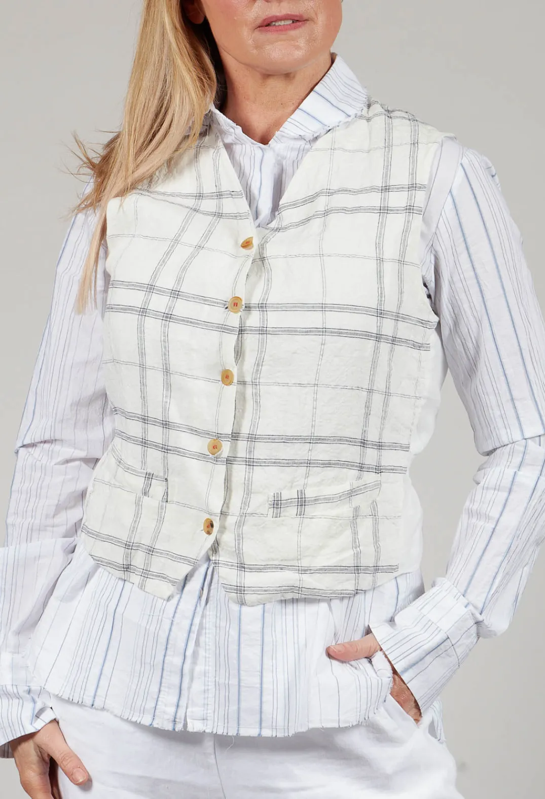 Hannoh Wessel Coats^Waistcoat Gemma in Natural Check