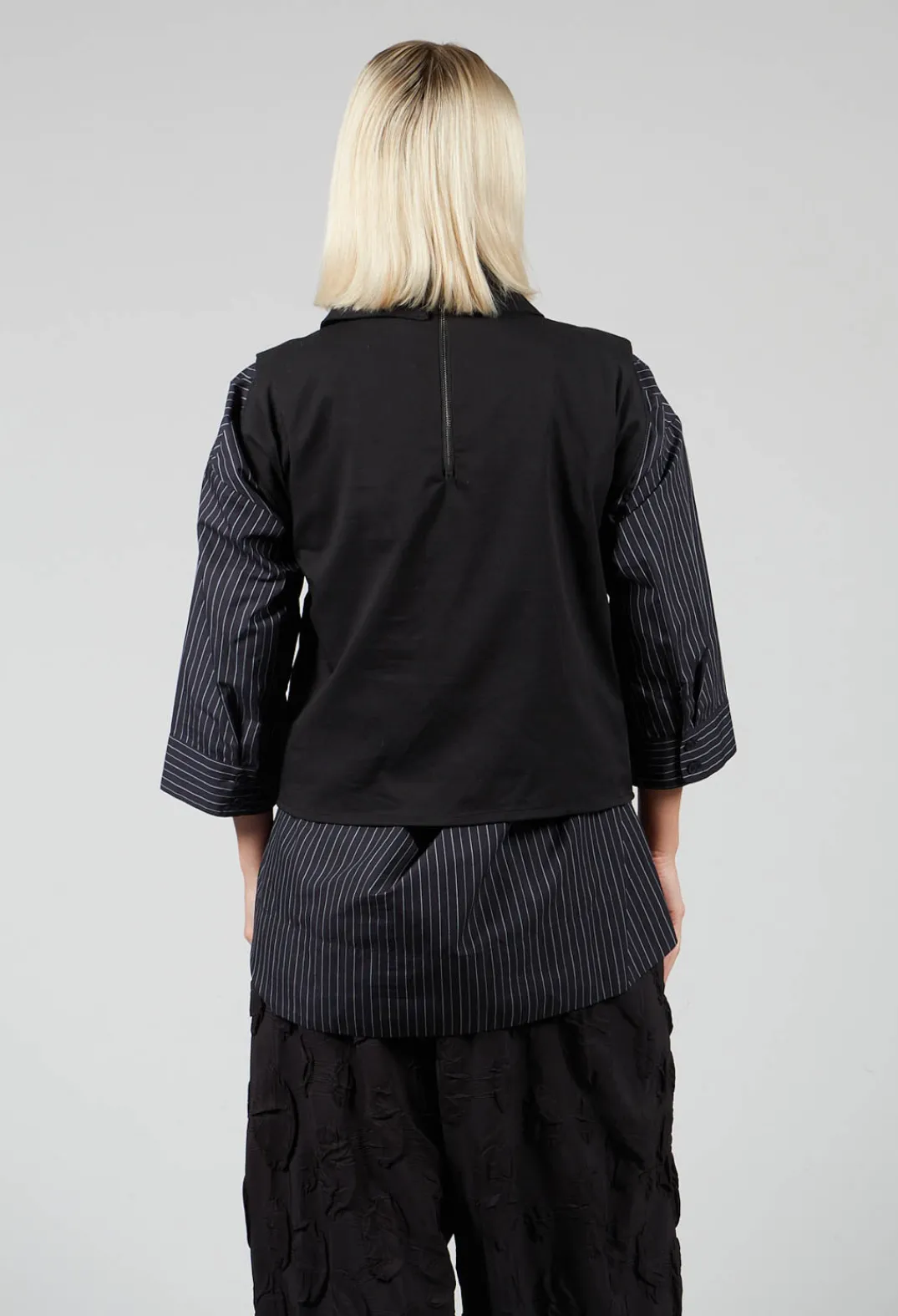 Caraclan Tops^Waistcoat with Popper Fastenings in Black