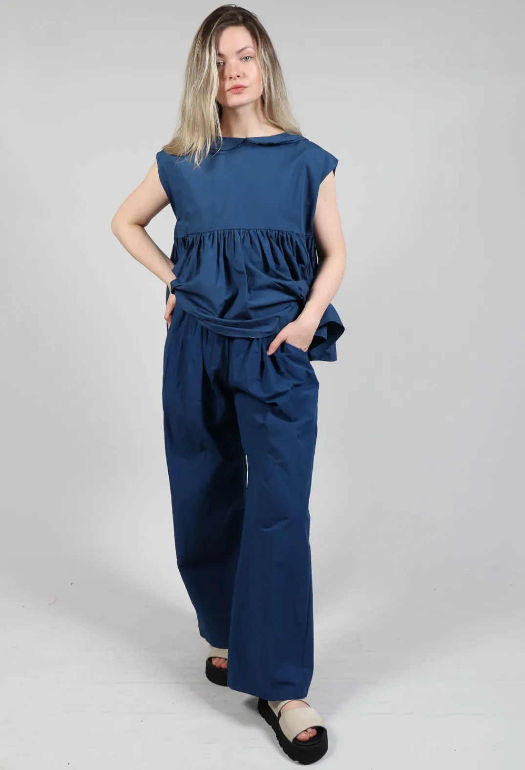 Apuntob Trousers^Wide Leg Straight Trousers in Marine Blue