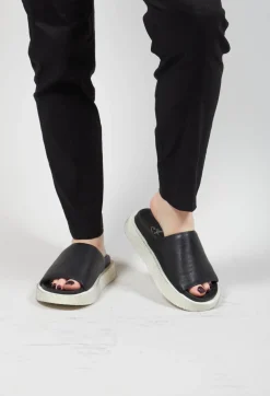 Lofina Flats|Sandals^Wide Strap Sliders with Contrasting Sole in Gasoline Nero